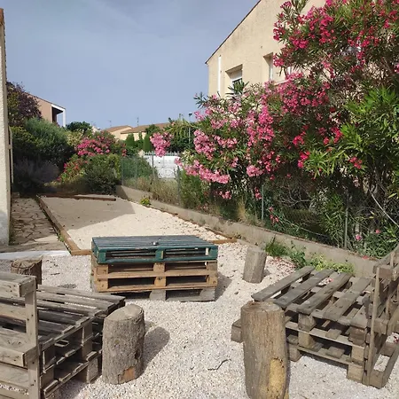Maison Avec Jardin A *
