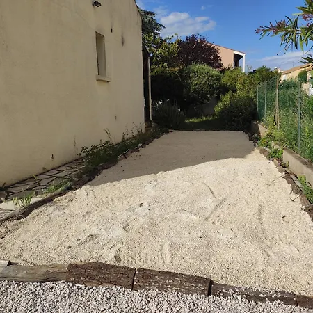 Maison Avec Jardin A *